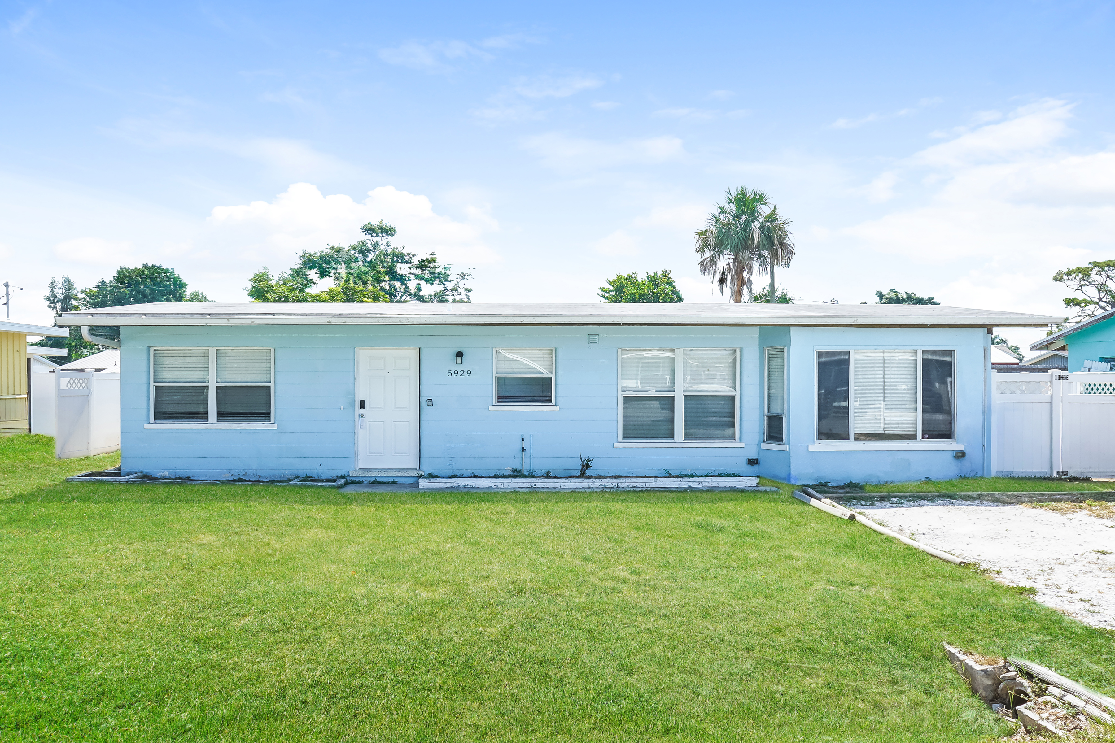 5929 RICHARD PL SARASOTA, FL 34231